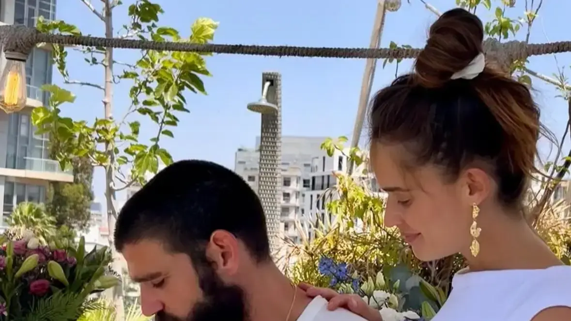 ניב סולטן ומאור שוויצר חוגגים ברית לבנם