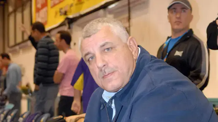 עופר חירותי עוזר מאמן הפועל חולון