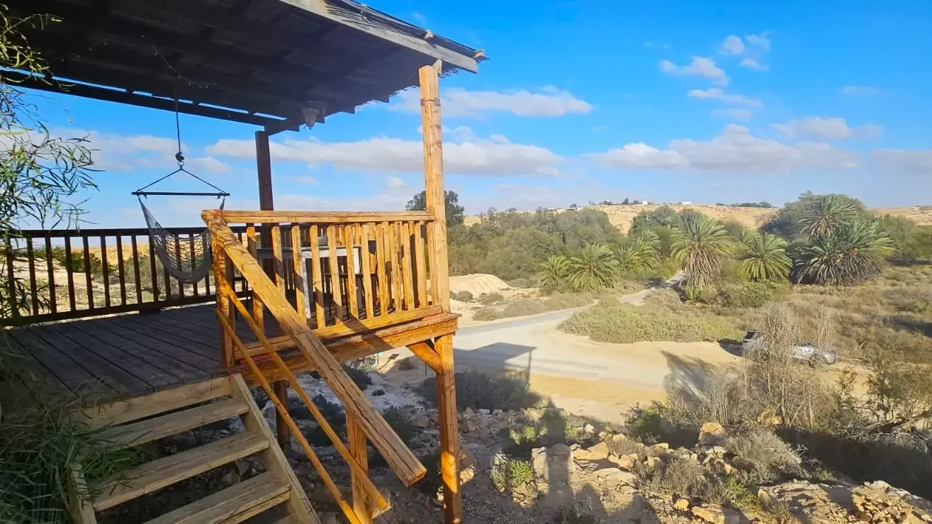 צימר DESERT Ezuz