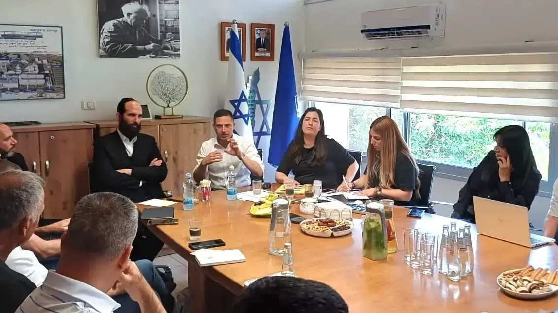 מנכ״ל משרד הבינוי והשיכון בסיור בב״ש