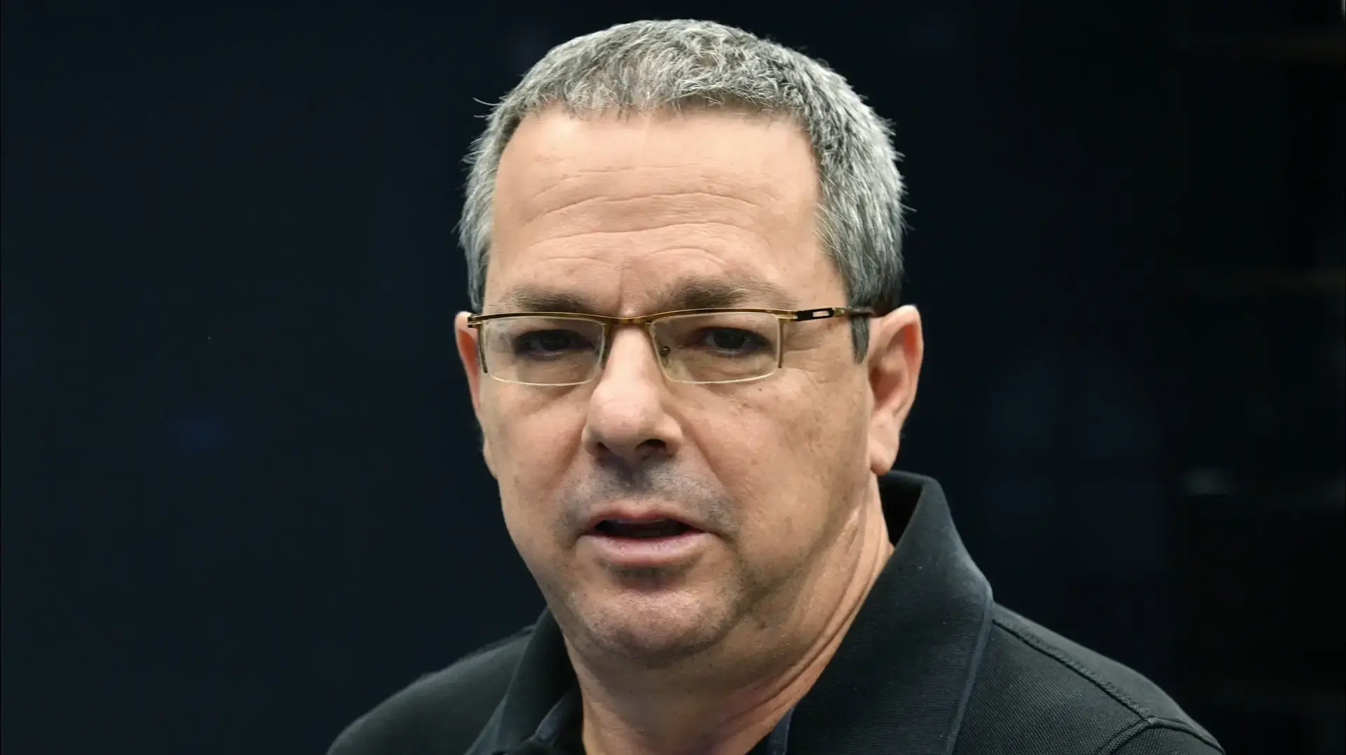 עמוס הראל מתארח ב"תיק טוק", יולי 2025 עמוס הראל מתארח ב"תיק טוק", יולי 2025
