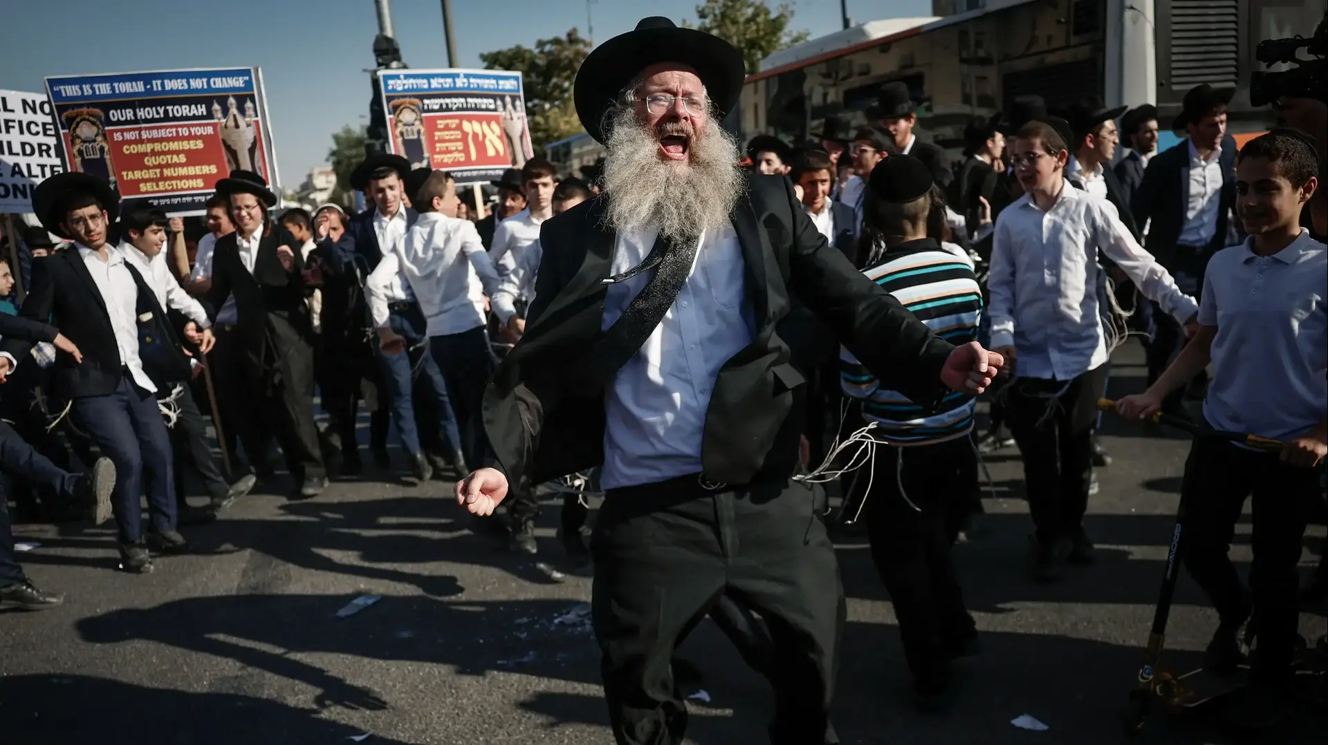 הפגנת הפלג הירושלמי נגד גיוס חרדים לצה"ל, צומת בר אילן, ירושלים, 7 באוגוסט 2025