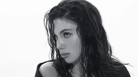יאנה סורקיס יאנה סורקיס