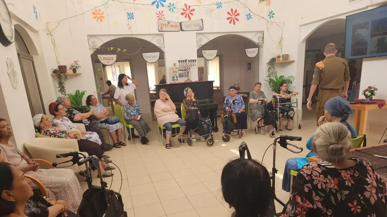 לא מחכים למלחמה הבאה, גמלאי ירוחם מתכוננים כבר מעכשיו