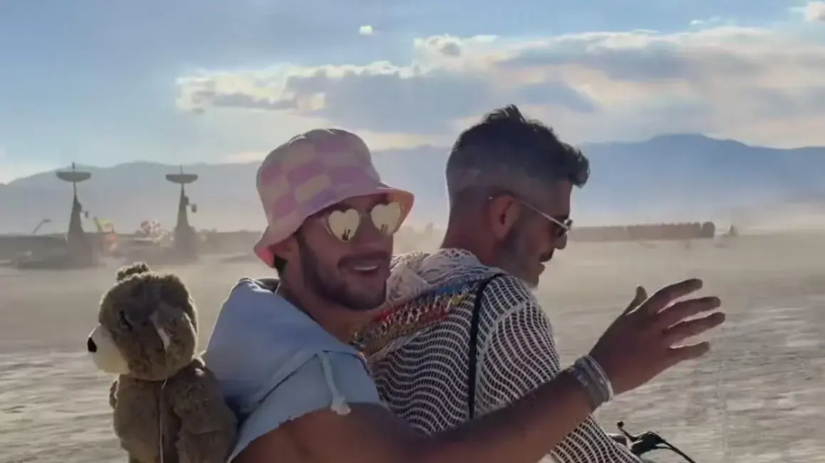 עומר שם טוב בפסטיבל ברנינג מן