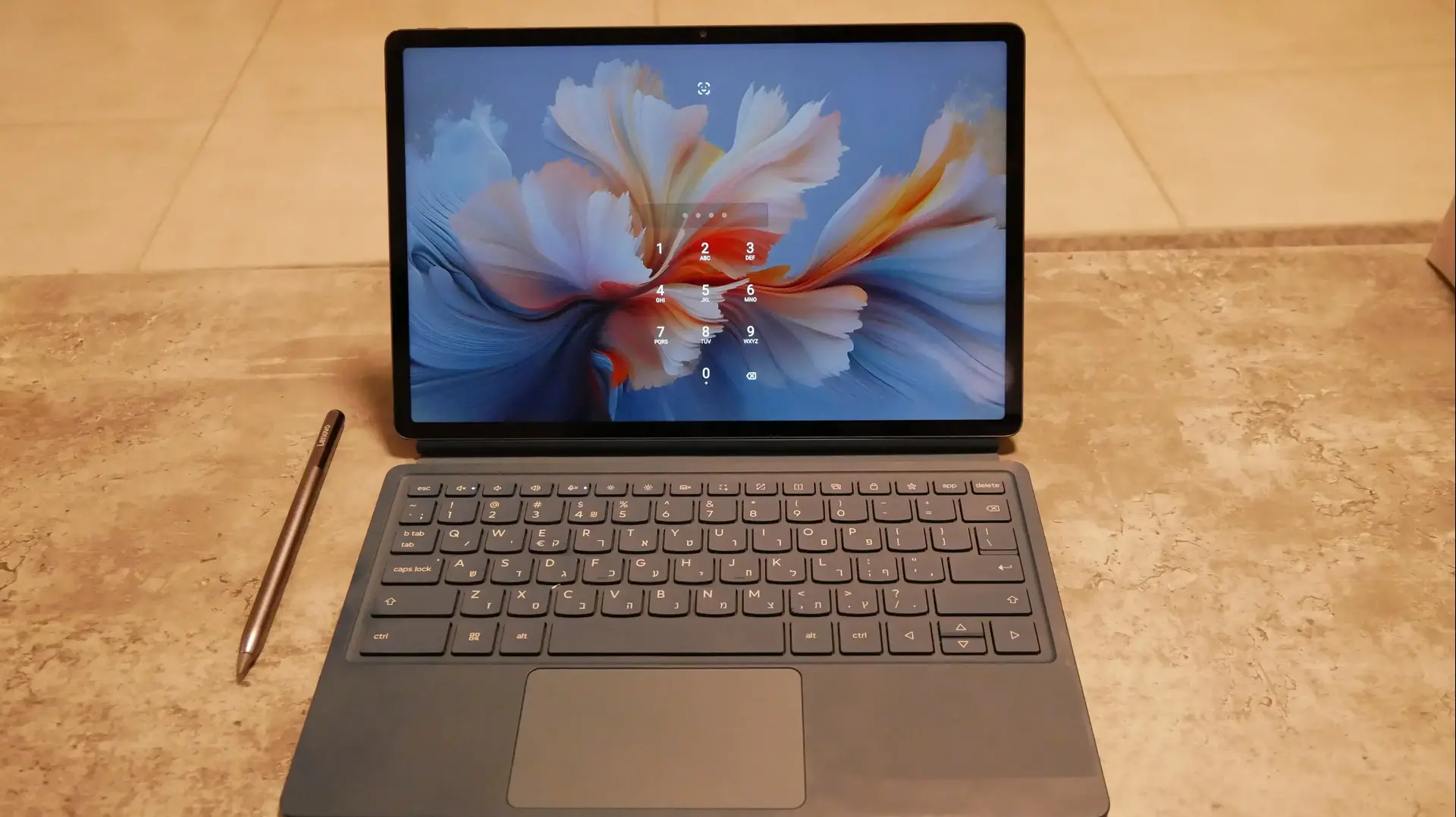 YOGA TAB PLUS