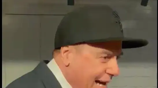 סילבן שלום מופיע בחתונת בנו