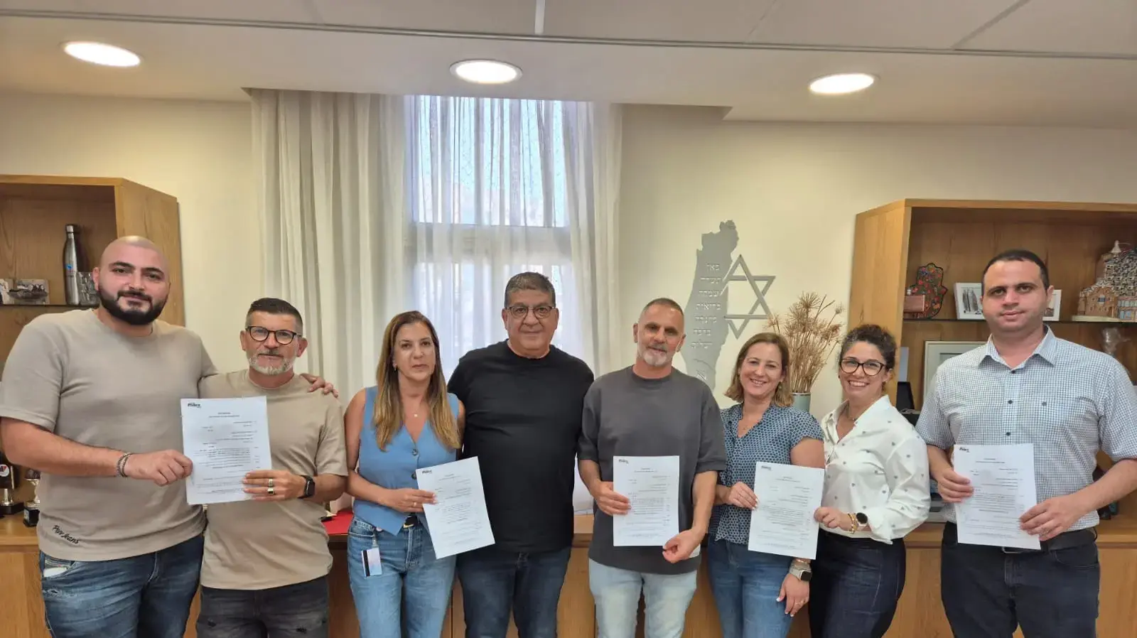 נחתם הסכם שכר חדש במפעל "פיברו"