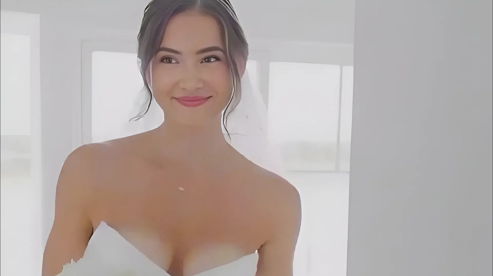 הכלה שהשמלה שלה ספגה ביקורת
