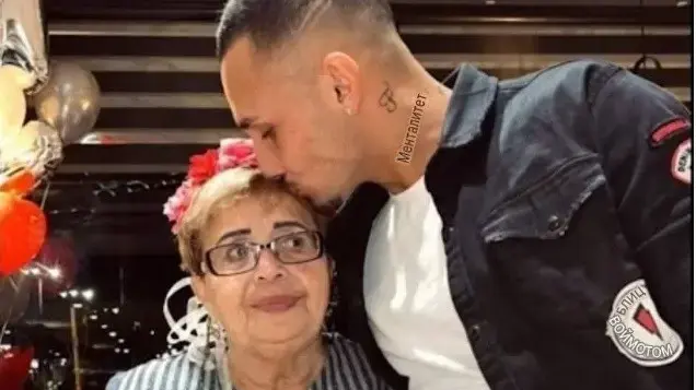 ארז איסקוב וסבתא שלו