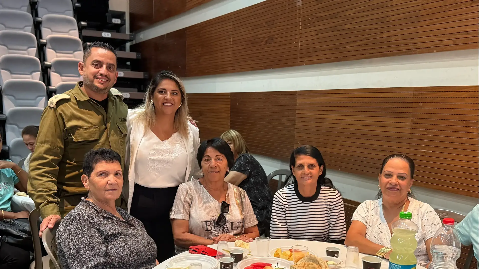 מרכז ״משמרות ירוחם״ פתח את השנה החדשה בהרמת כוסית חגיגית ומוזיקלית