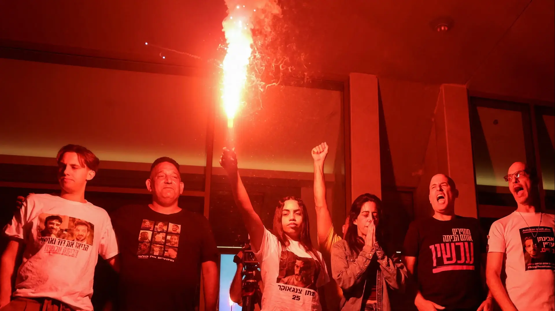 חגיגות בכיכר החטופים עם קבלת ההודעה על עסקה להשבתם, 9 באוקטובר 2025