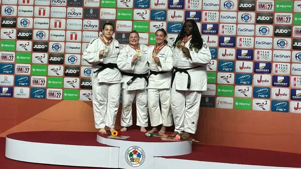 הג'ודוקא הישראלית רז הרשקו עם מדליית הזהב בגרנד פרי לימה, יולי מישינר עם הארד