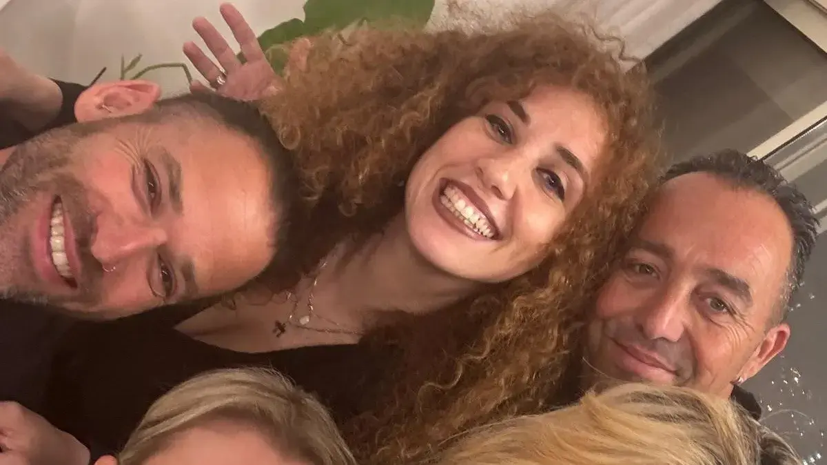 עודד קב ומשתתפי "בואו לאכול איתי"