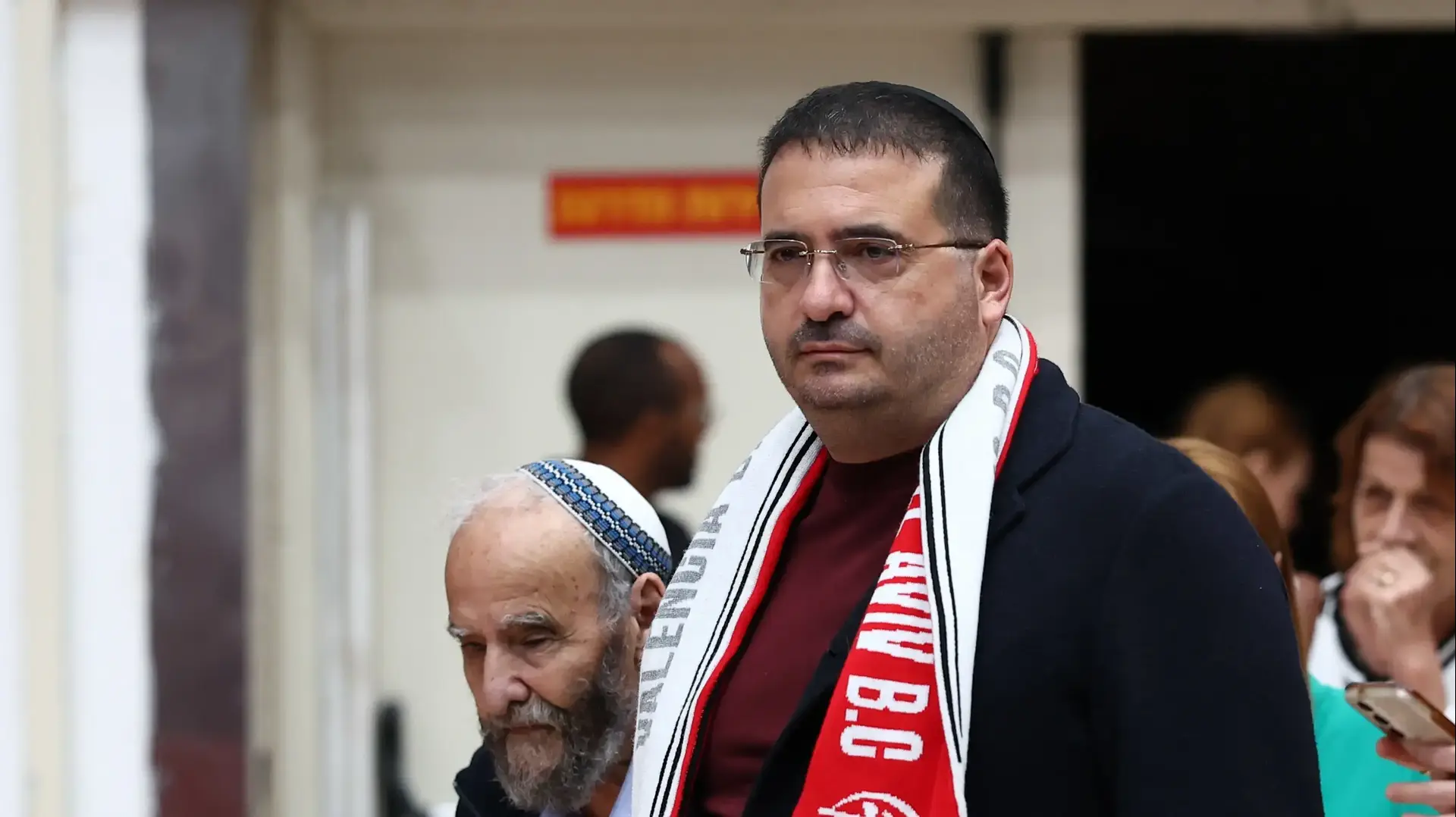 בעלי הפועל תל אביב עופר ינאי בעלי הפועל תל אביב עופר ינאי