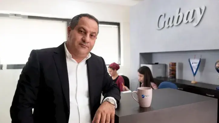 עזרא גבאי