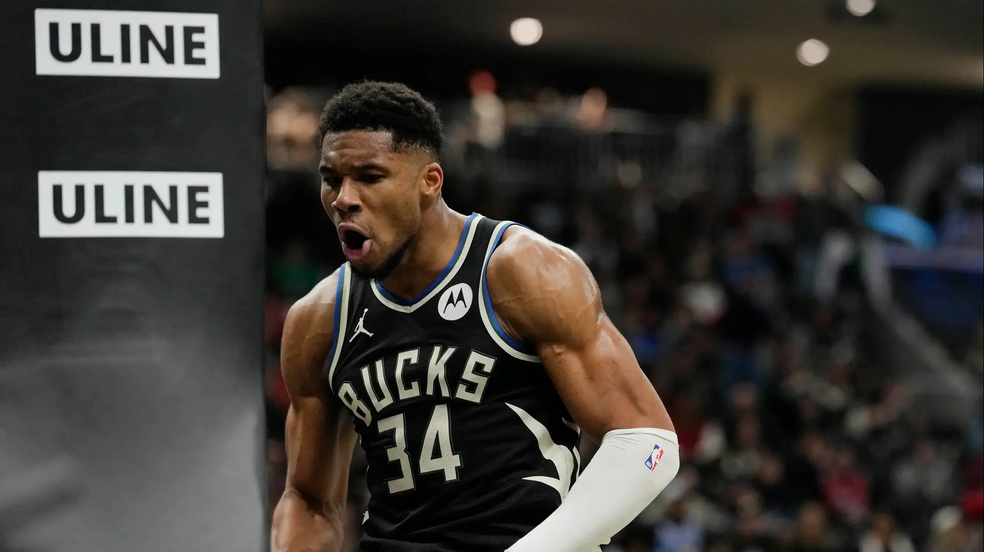 יאניס אנטטוקומפו, מילווקי באקס יאניס אנטטוקומפו, מילווקי באקס
