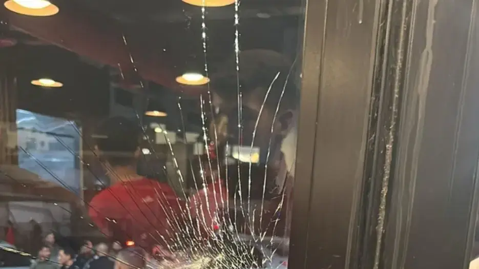 מהומה במסעדה ליד אצטדין דוחא בסיום המשחק של בני סכנין מול מכבי חיפה