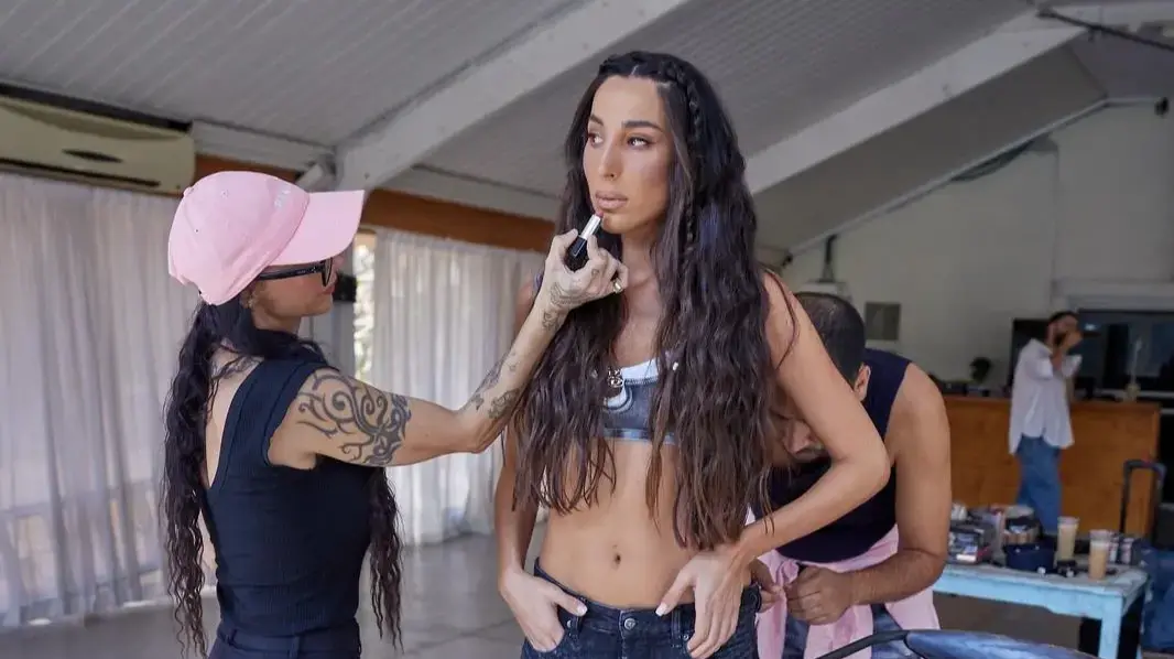 טליה עובדיה בצילומים לדיזל
