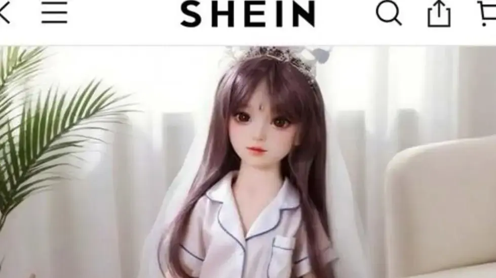 בובת מין דומה לילדה של SHEIN