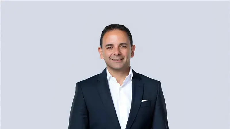 דוד הרננז.