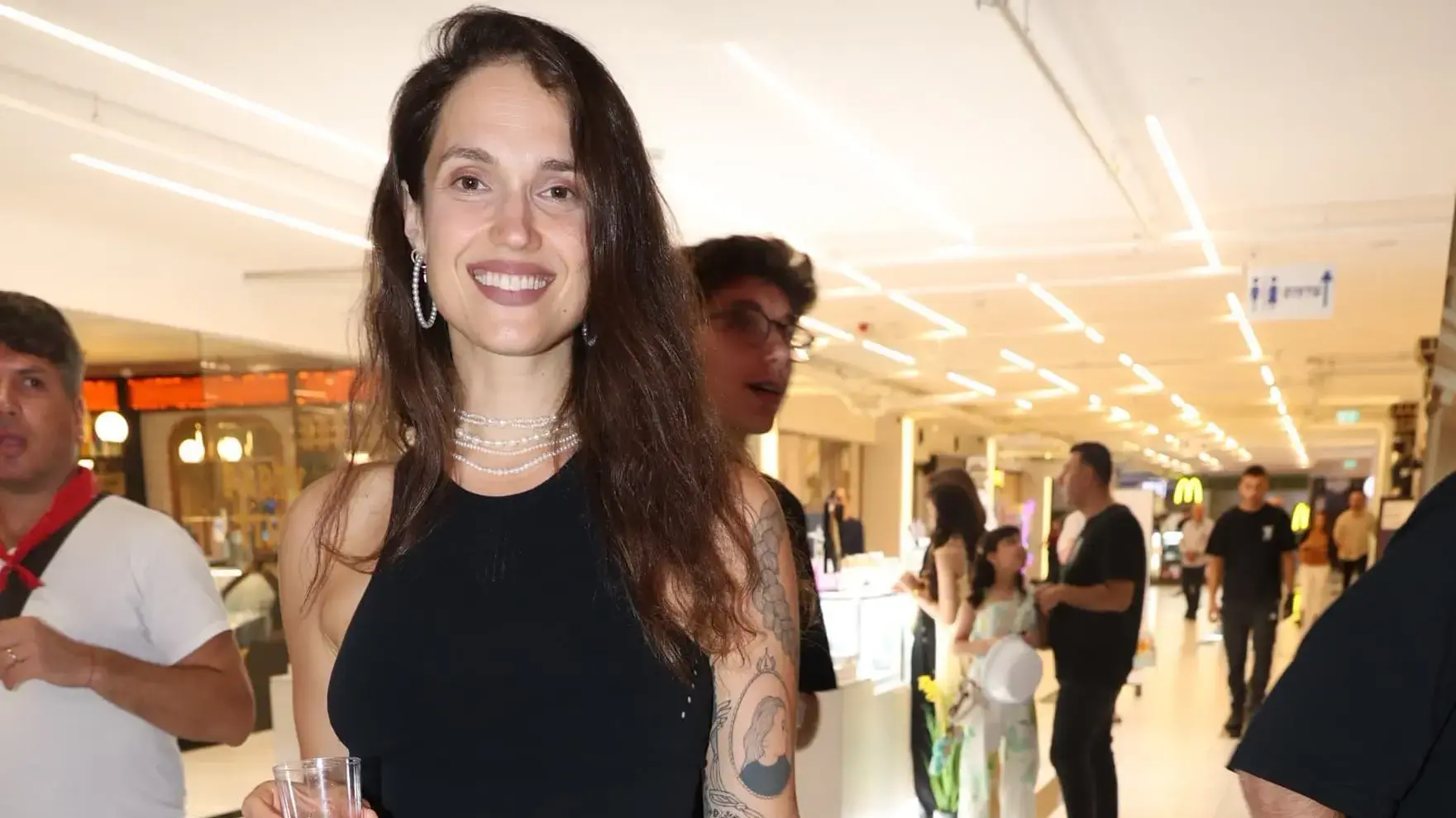 מרינה מקסימיליאן בפרימיירה לסרט ״לשחרר את שולי סאן״. יולי 2025