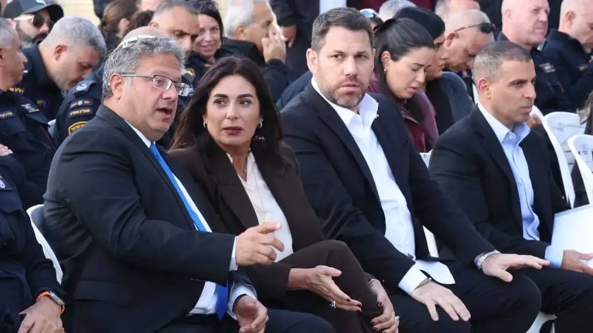 איתמר בן גביר, מירי רגב, משה בן זקן וגלעד כהן בהשקת תכנית החירום למלחמה בתאונות איתמר בן גביר, מירי רגב, משה בן זקן וגלעד כהן בהשקת תכנית החירום למלחמה בתאונות