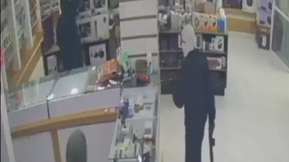 שוד חנות הסלולר ברהט