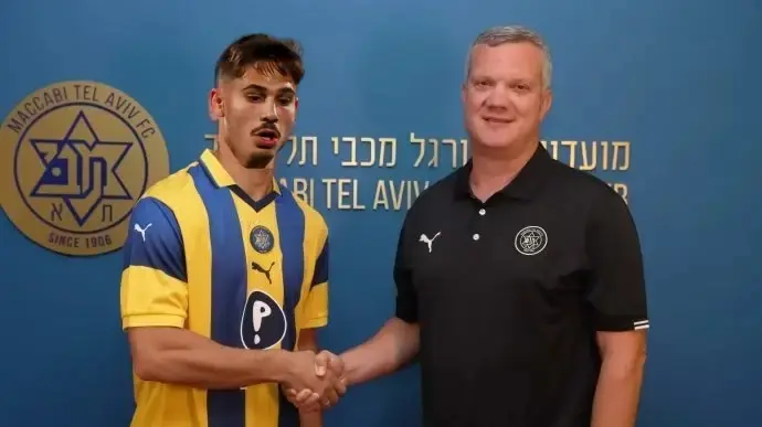 עיבוד תמונה: רן בנימין במדי מכבי תל אביב