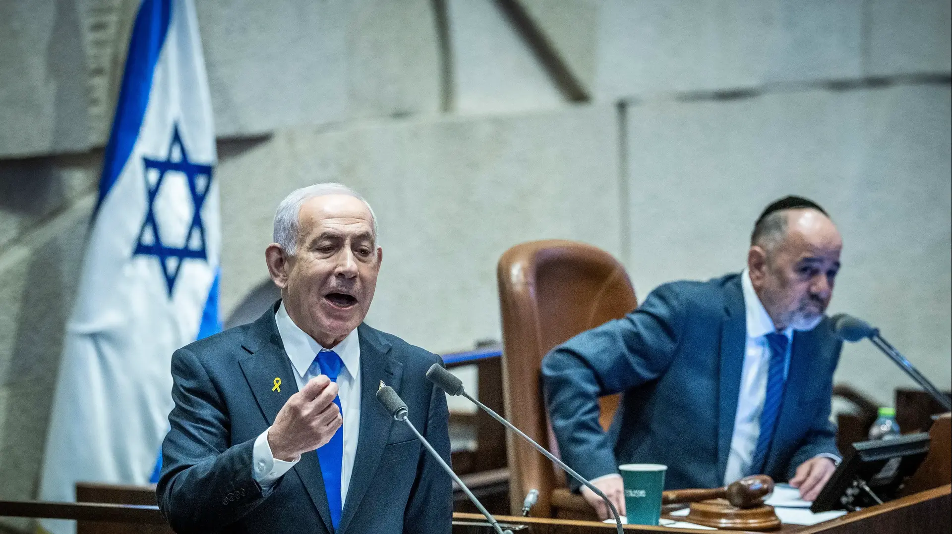 ראש הממשלה בנימין נתניהו בדיון 40 חתימות במליאה - בנושא קריסת מעמדה הבינלאומי של מדינת ישראל. 8 בדצמבר 2025