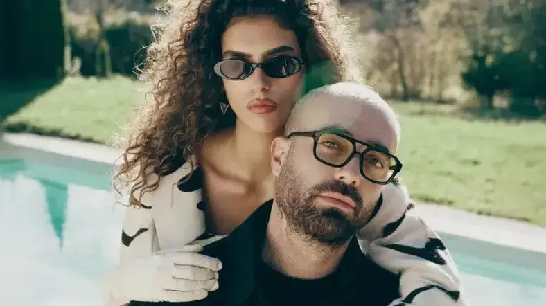 עומר אדם וסאן מזרחי בקמפיין של קאטליה