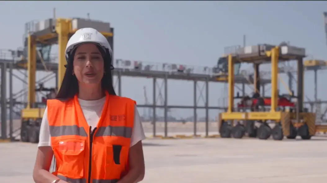 הצצה לשגרת העבודה בנמל הדרום החדש.