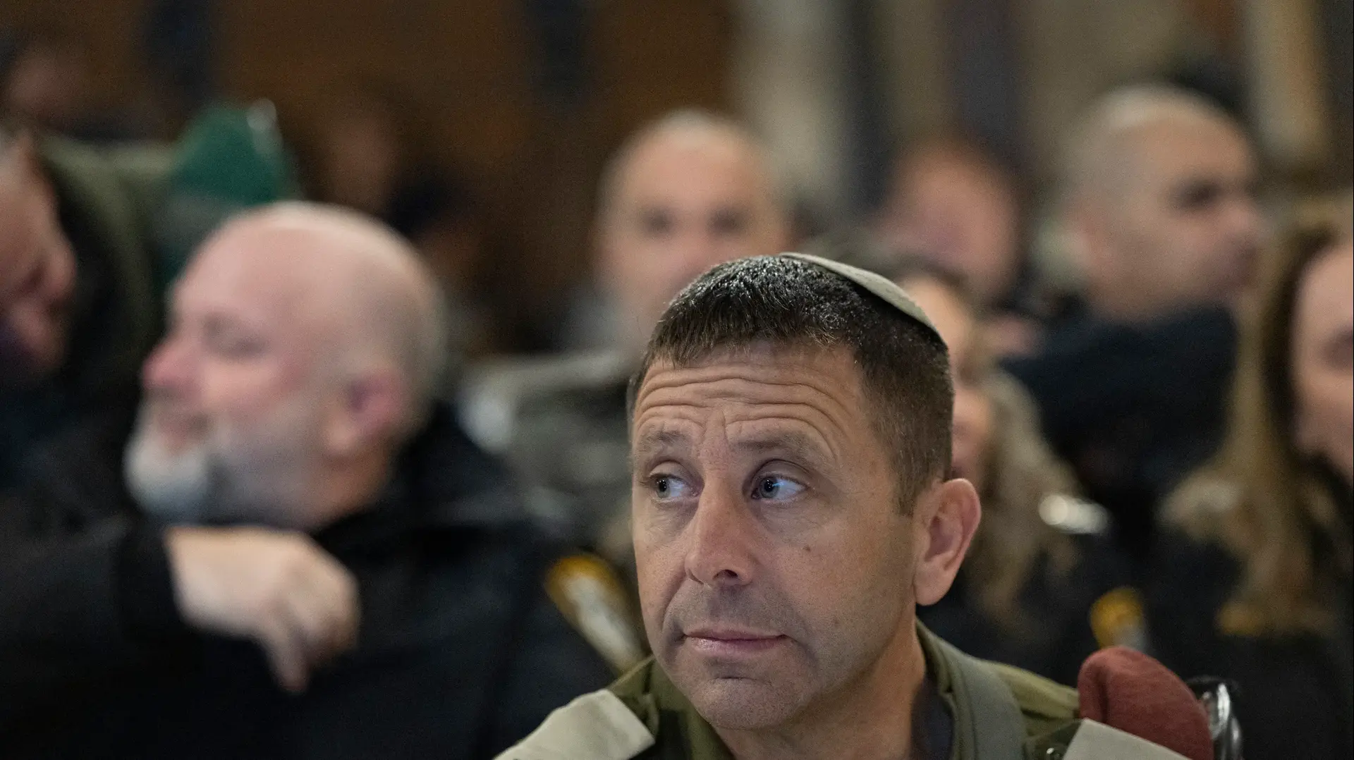 אבי בלוט בטקס טקס החלפת מפקד מחוז ירושלים, אולם ״אחר כותלינו״ במנהרות הכותל. 4 בינואר 2025