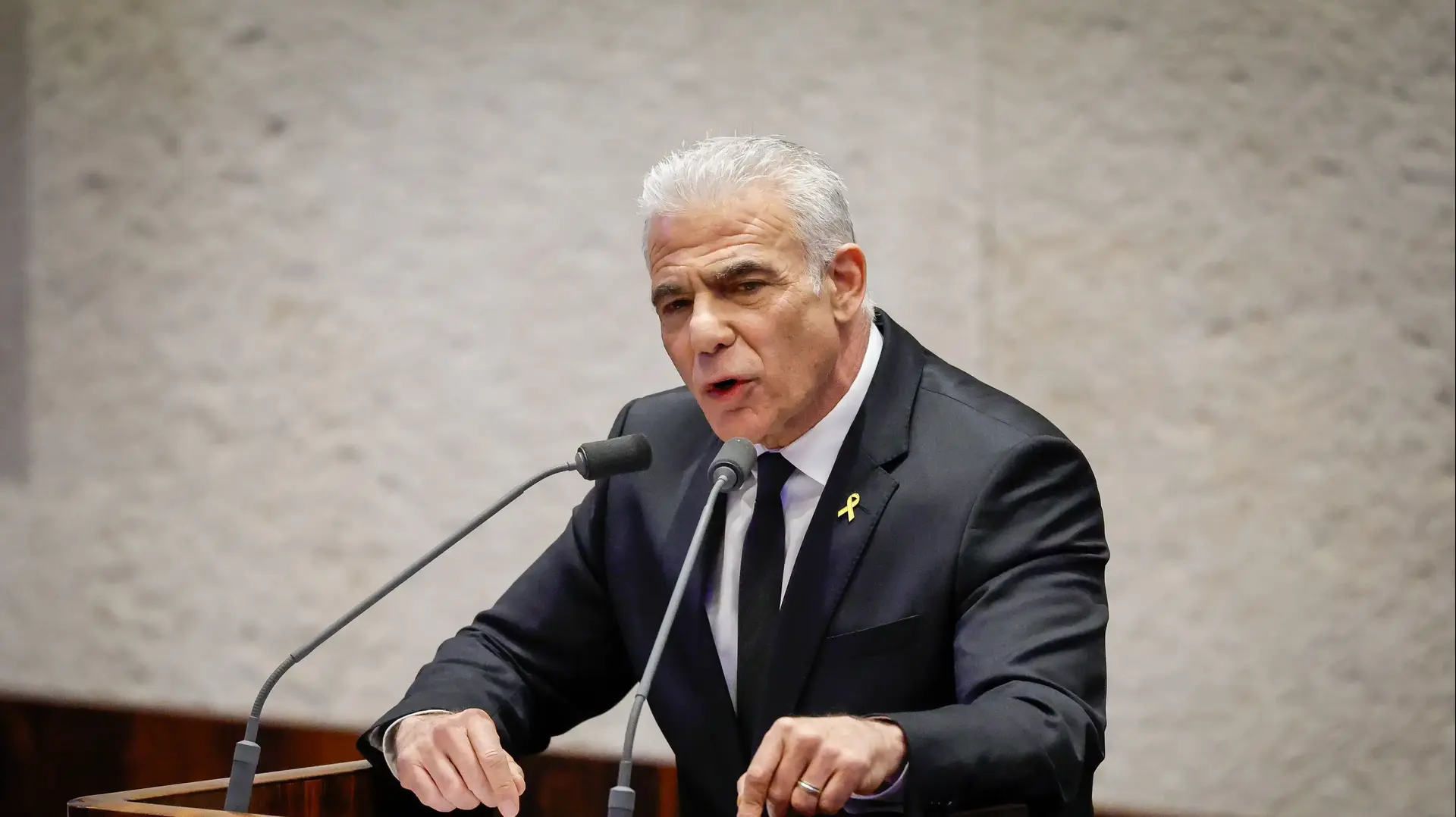 ראש האופוזיציה יאיר לפיד דיון 40 חתימות, מליאת הכנסת, 5 בינואר 2026