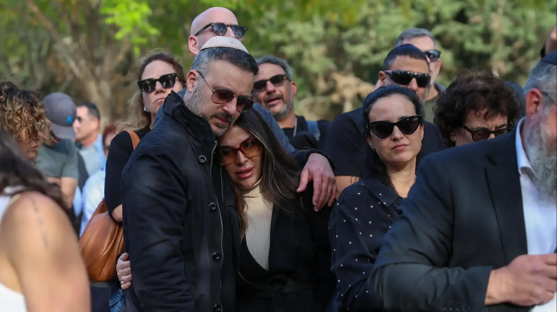 דני פדרמן בהלווית אביו דייויד פדרמן