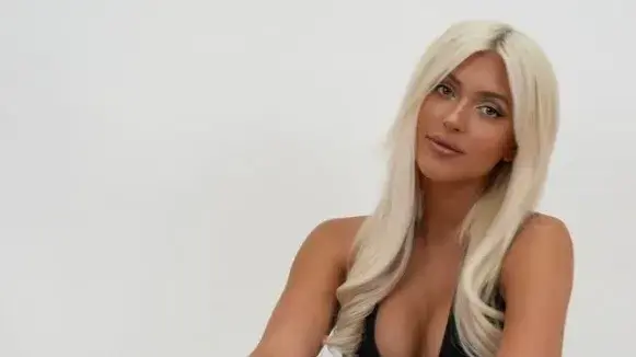 המשפיענית אמנדה ואנס