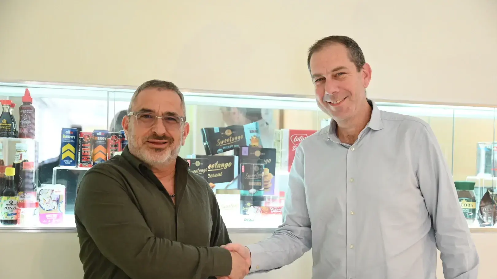 יוסי חורב מנכ"ל דיפלומט ישראל, רן כצמן מנכ"ל חברת עידית