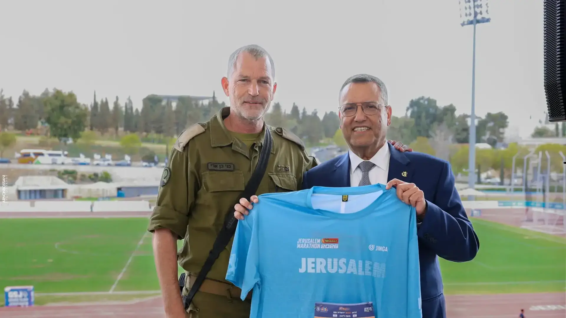 ראש העיר ירושלים משה ליאון וקצין מילואים ראשי תת אלוף במיל׳ בני בן ארי, בהכנות למרתון ראש העיר ירושלים משה ליאון וקצין מילואים ראשי תת אלוף במיל׳ בני בן ארי, בהכנות למרתון