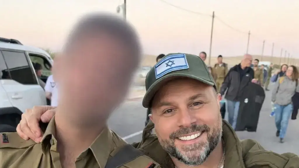 טילטיל ובנו שסיים קק"צ
