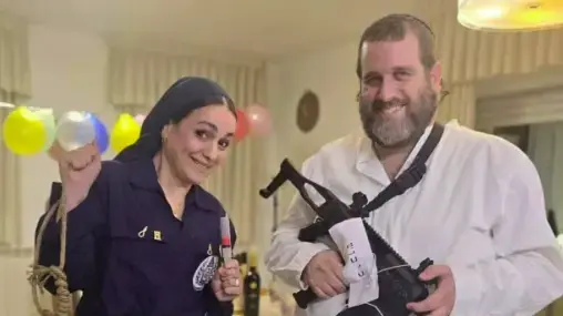 לימור סון הר מלך בתחפושת "עונש מוות"