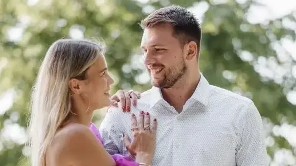 לוקה דונצ'יץ' עם אנה מריה גולטס לוקה דונצ'יץ' עם אנה מריה גולטס