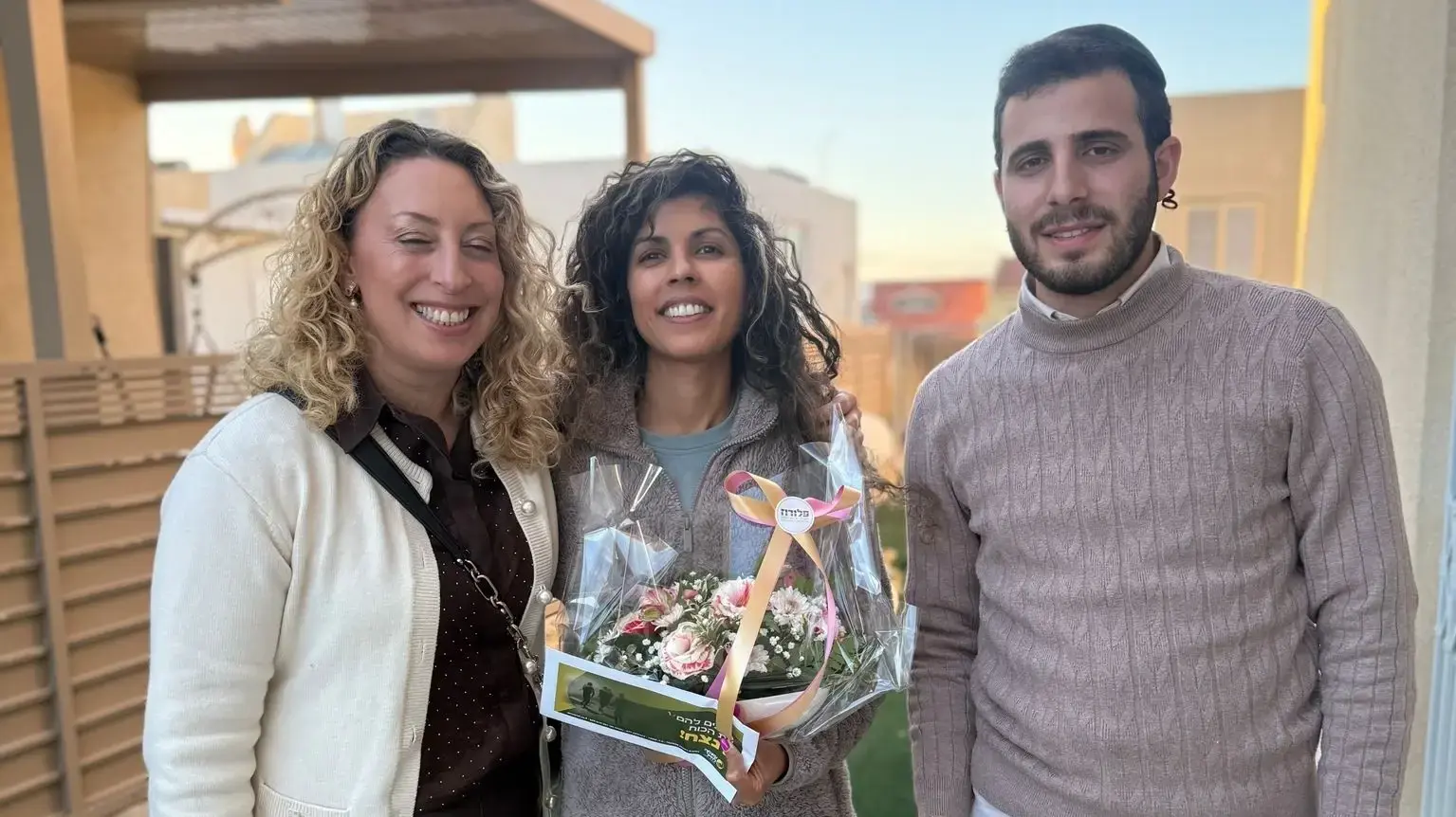 הפתעה מרגשת ליום האישה עבור נשות המילואימניקים שהבתים שלהן נפגעו מטיל בבאר שבע