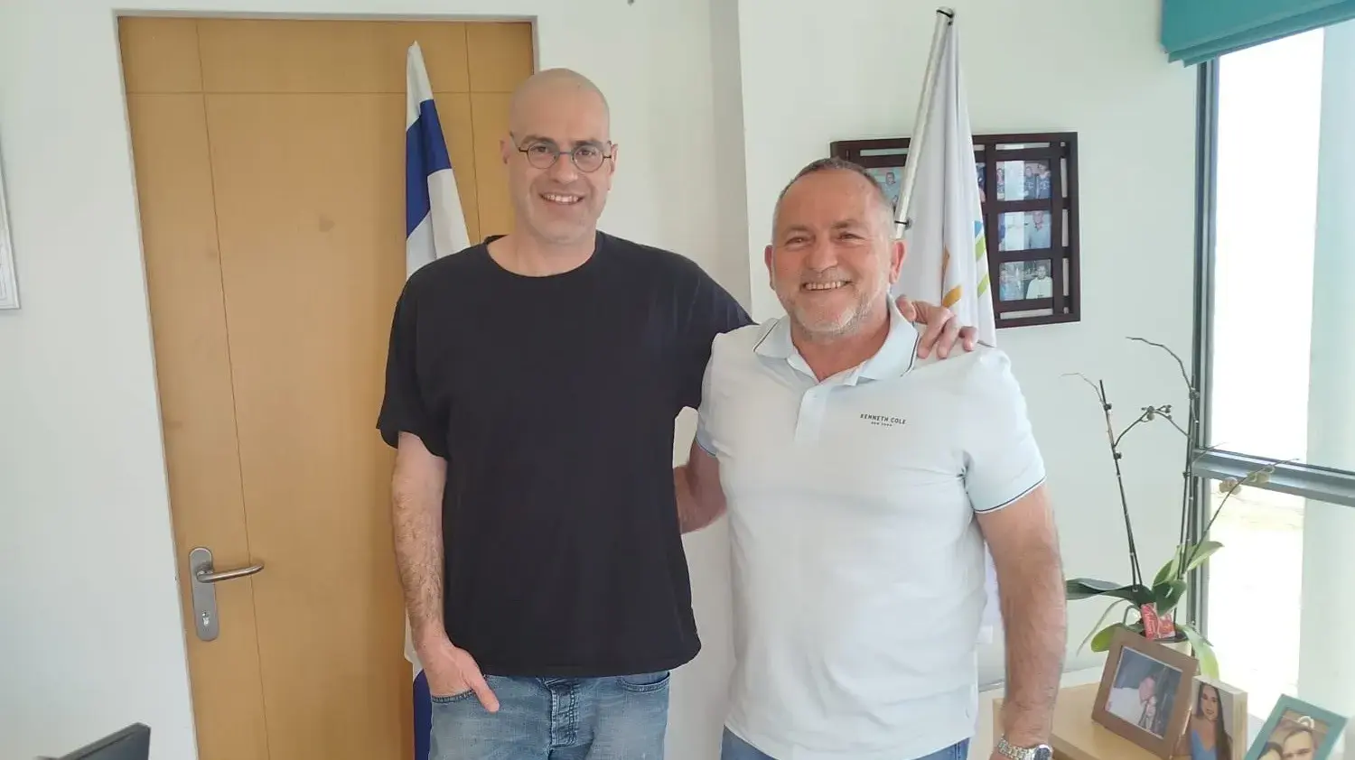 רו"ח תומר ביטון וחגי רזניק