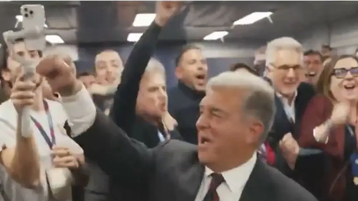 ז'ואן לאפורטה רוקד אחרי המדגם שחזה לו ניצחון בבחירות לנשיאות ברצלונה ז'ואן לאפורטה רוקד אחרי המדגם שחזה לו ניצחון בבחירות לנשיאות ברצלונה