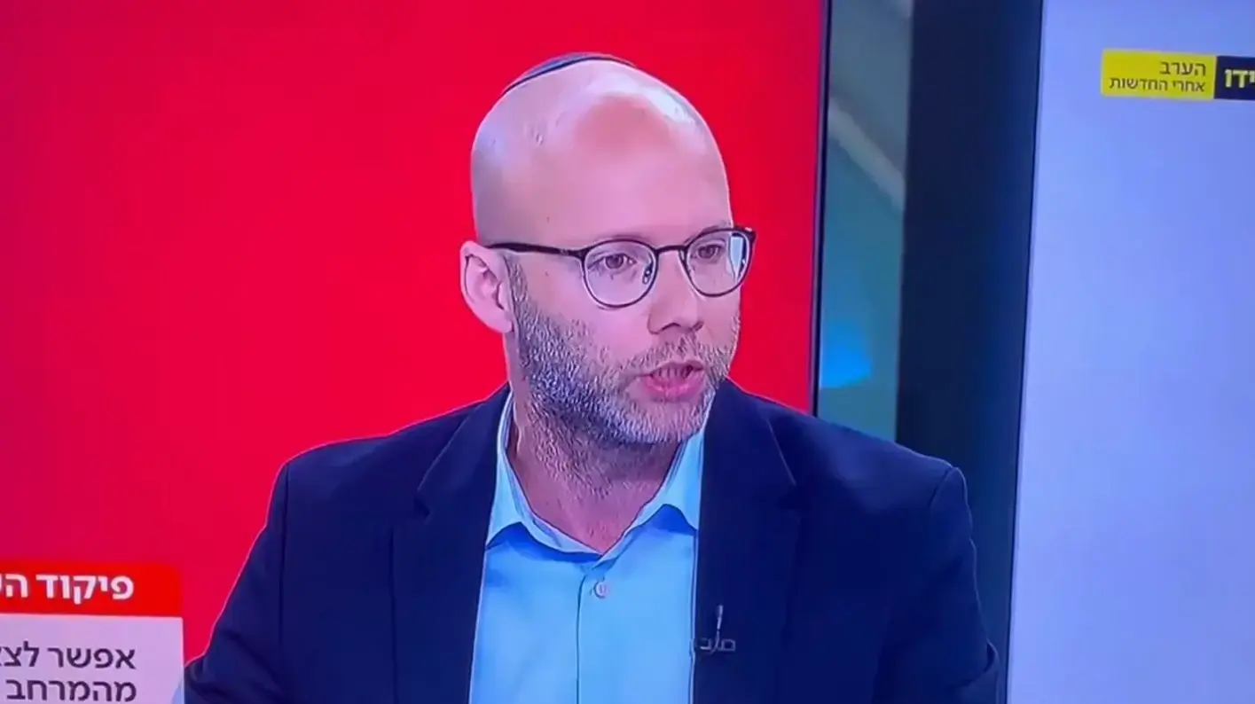 זאב קם באולפן חדשות 11