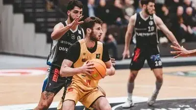שחקן הכדורסל גיא ארטמן