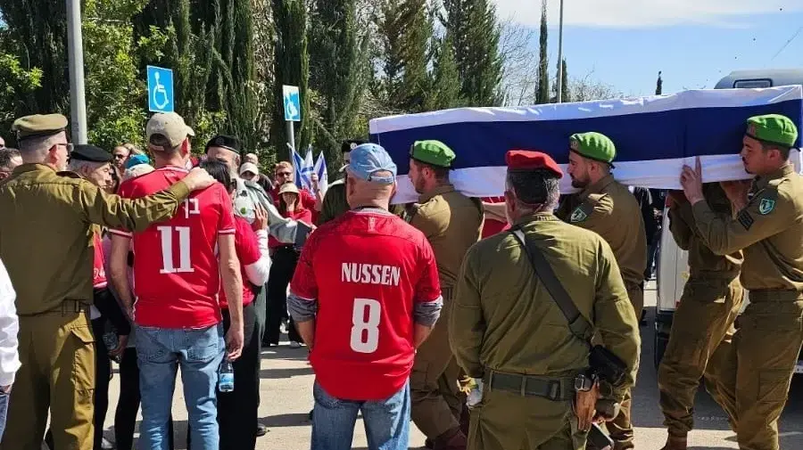 מסע הלוויה של בן כהן בלהבים