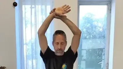תרגילי צ'י קונג פשוטים להרגעה, הפגת מתח וחזרה לקרקוע שאפשר לבצע בכל מקום