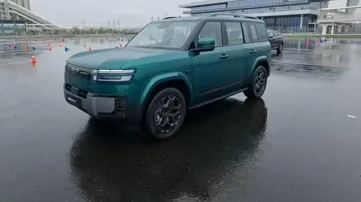 BYD Ti7