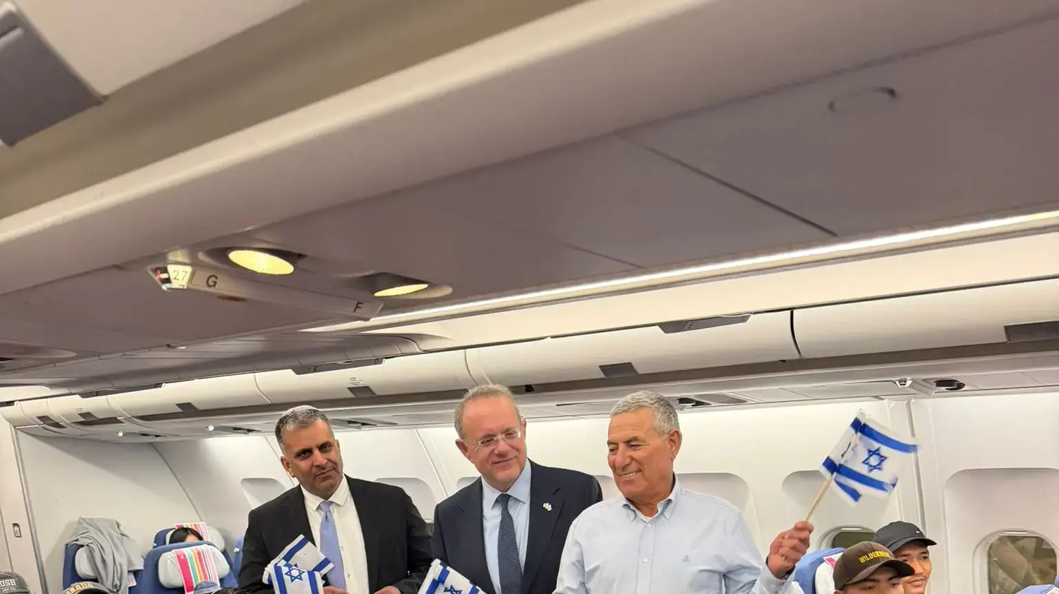 יו״ר הסוכנות היהודית אלוף במיל דורון אלמוג יו״ר ההסתדרות הציונית העולמית יעקב חגואל ושר העלייה והקליטה אופיר סופר